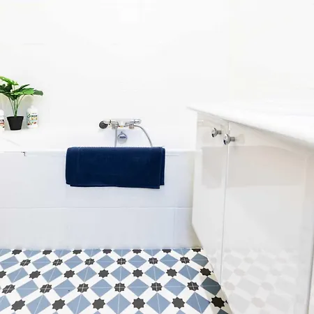 Cecile - Climatisee Avec Jardin Et Parking Holiday home